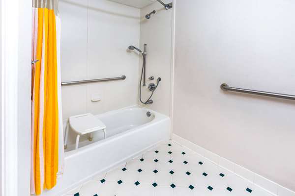  - La Quinta Inn & Suites Peoria