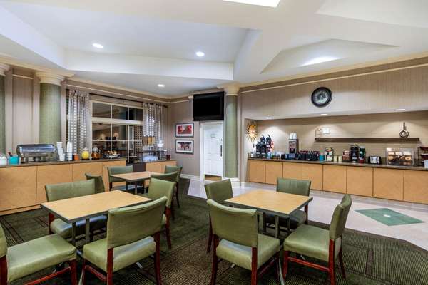 Amenities - La Quinta Inn & Suites Peoria