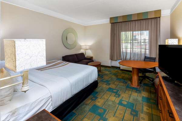 Suite - La Quinta Inn & Suites Peoria