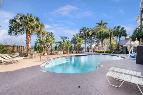 Pool - La Quinta Inn & Suites Fort Lauderdale Airport Hollywood - I-95, Exit 21