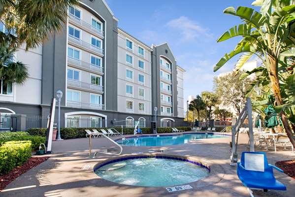 Pool - La Quinta Inn & Suites Fort Lauderdale Airport Hollywood - I-95, Exit 21