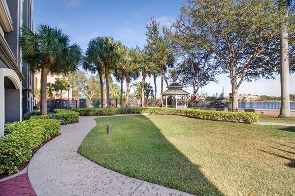  - La Quinta Inn & Suites Fort Lauderdale Airport Hollywood - I-95, Exit 21