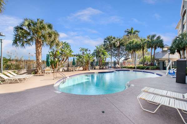 Pool - La Quinta Inn & Suites Fort Lauderdale Airport Hollywood - I-95, Exit 21