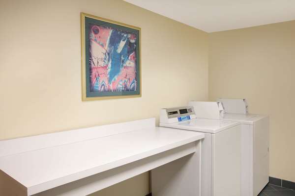 Amenities - La Quinta Inn & Suites Ocala - I-75, Exit 350