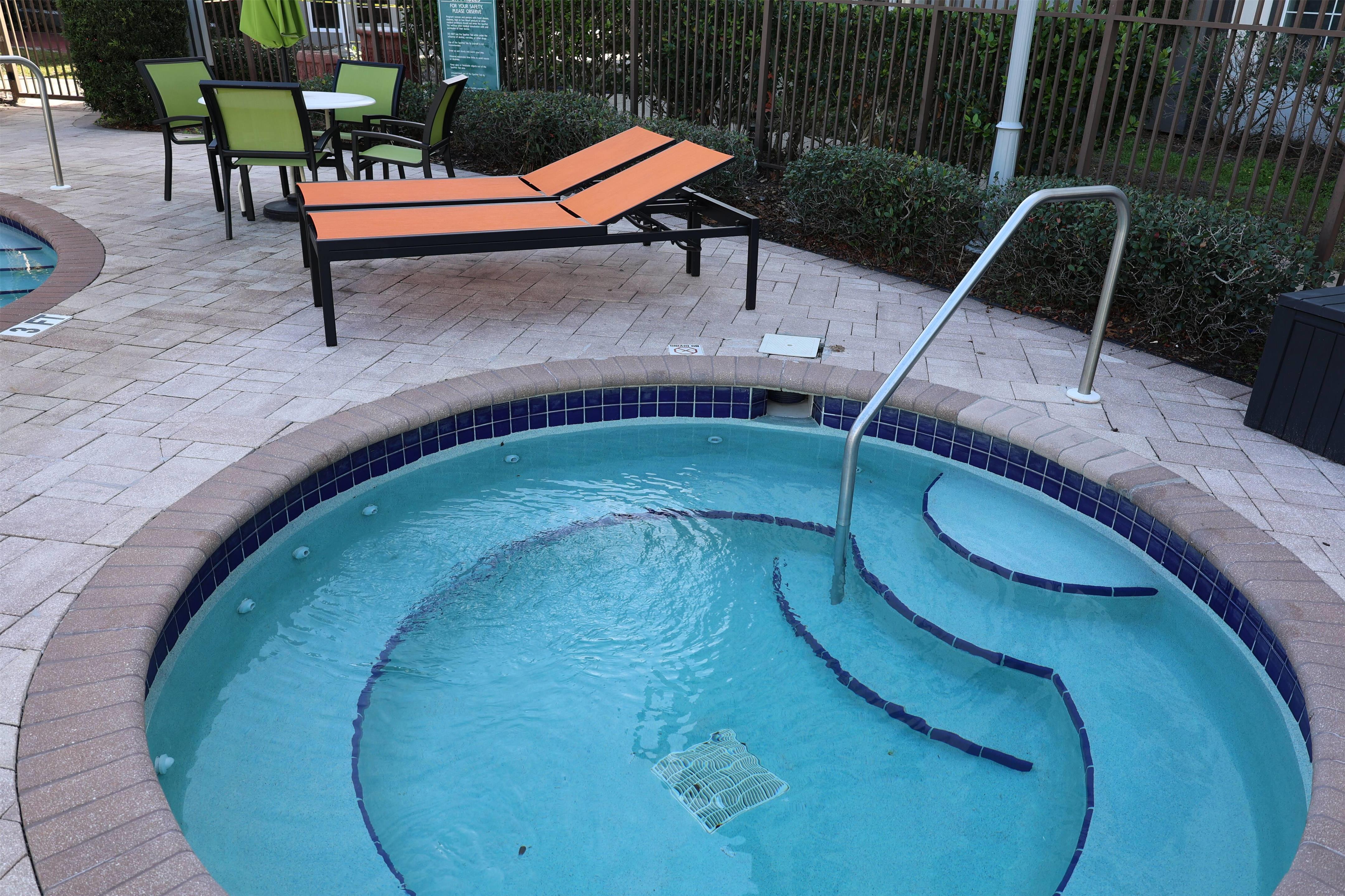Pool | La Quinta Inn & Suites by Wyndham Ocala