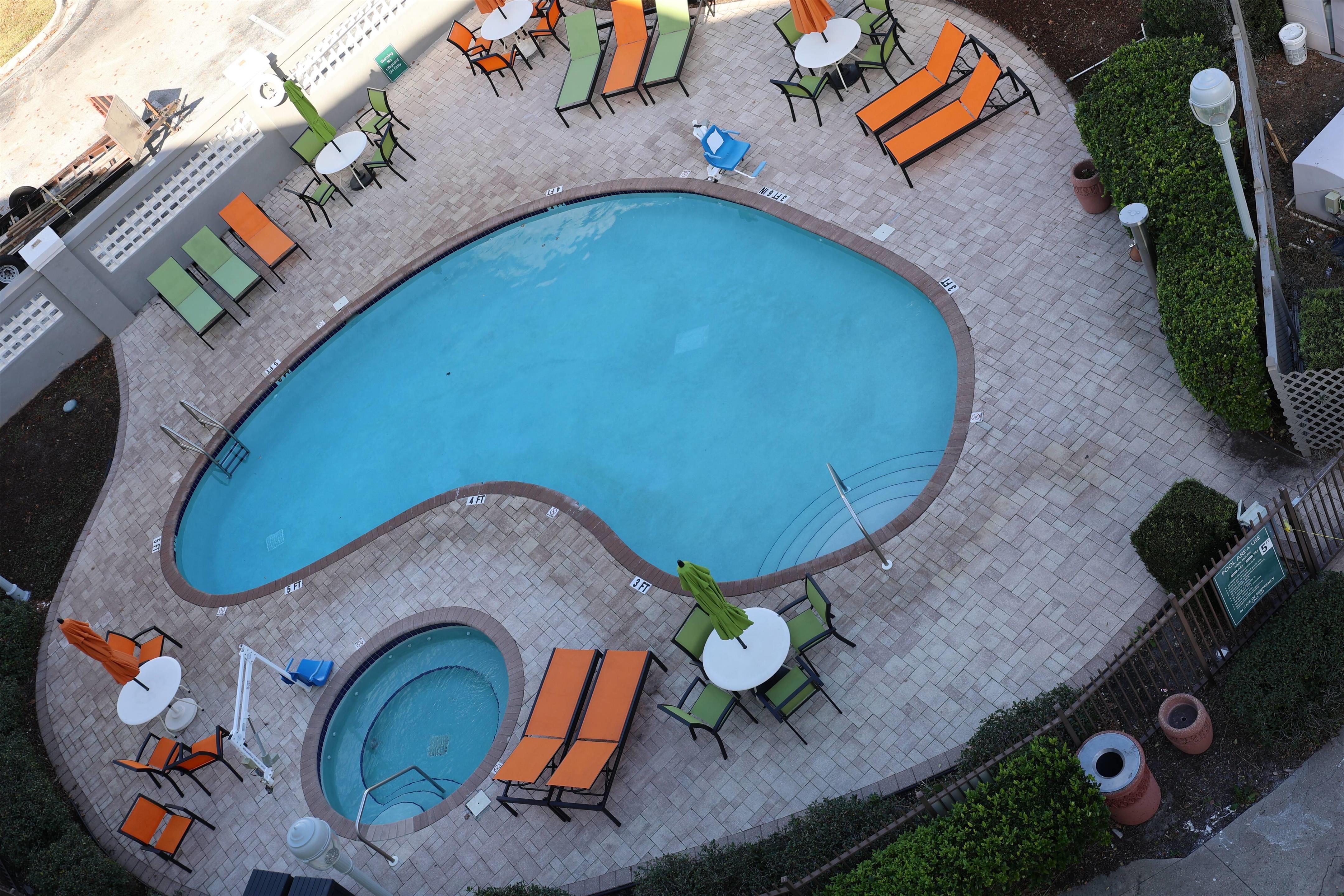 Pool | La Quinta Inn & Suites by Wyndham Ocala