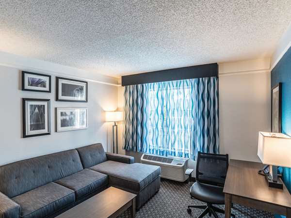 Suite - La Quinta Inn & Suites Southeast Phoenix - I-10, Exit 160