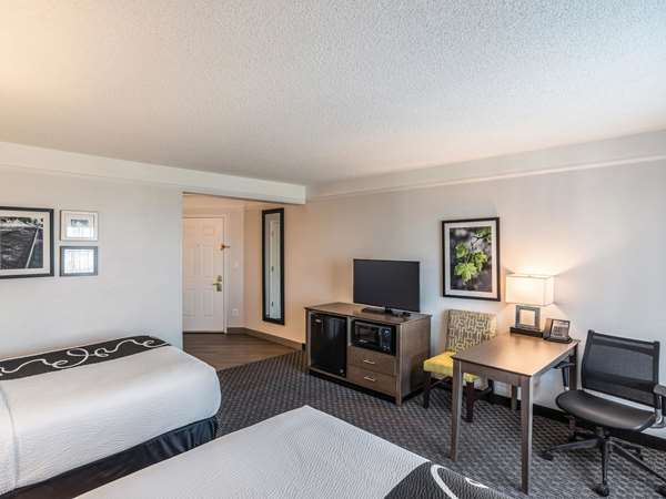  - La Quinta Inn & Suites Southeast Phoenix - I-10, Exit 160