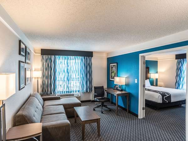 Suite - La Quinta Inn & Suites Southeast Phoenix - I-10, Exit 160