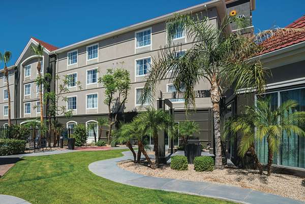 Exterior view - La Quinta Inn & Suites Southeast Phoenix - I-10, Exit 160