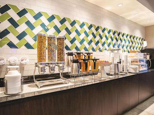  - La Quinta Inn & Suites Southeast Phoenix - I-10, Exit 160