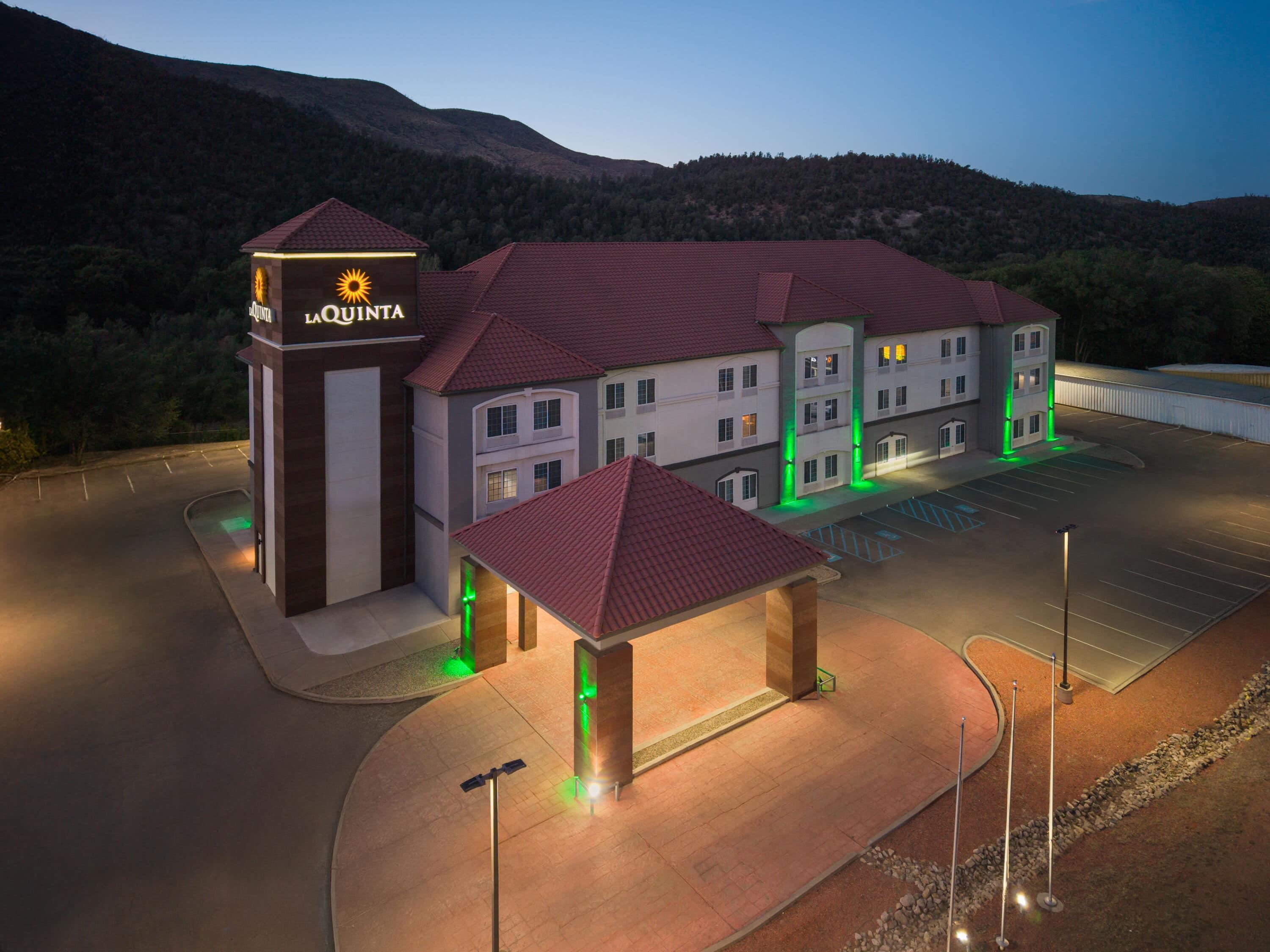 Exterior | La Quinta Inn & Suites by Wyndham Ruidoso Downs