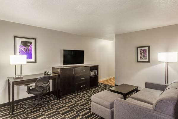 Suite - La Quinta Inn Universal Studios Orlando - I-4, Exit 75B