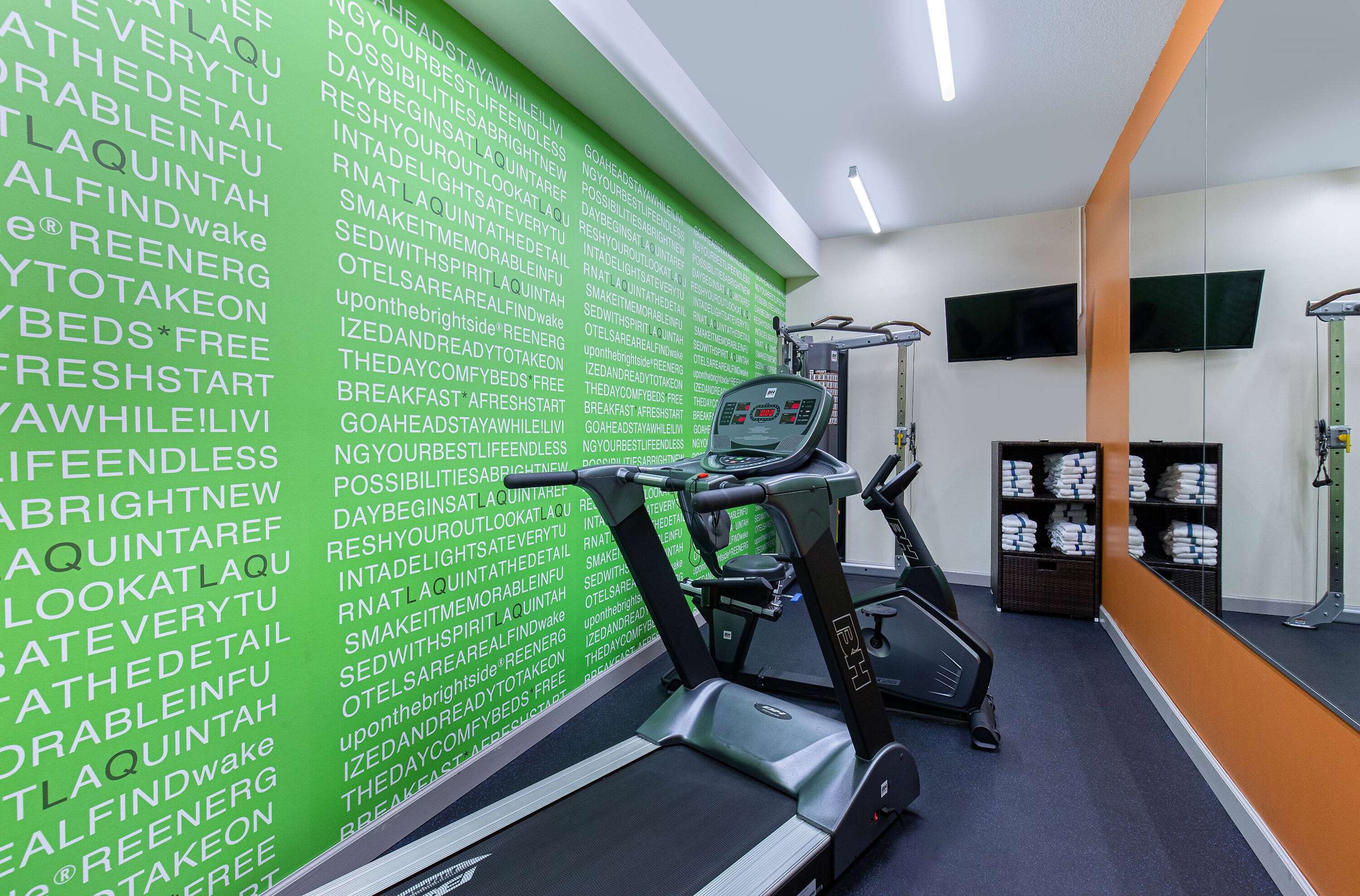 Health club fitness center gym | La Quinta Inn by Wyndham Pigeon Forge-Dollywood