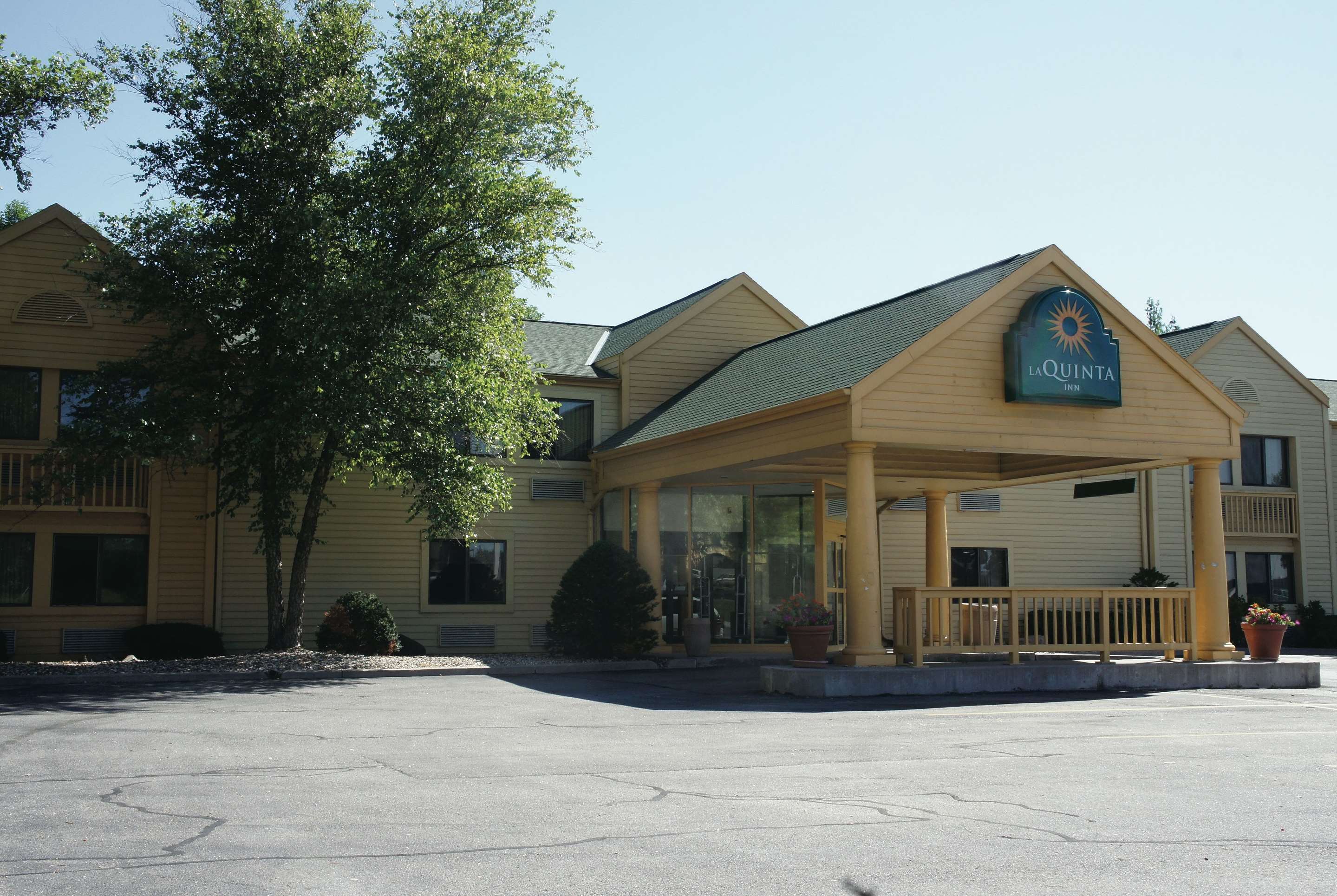 Exterior | La Quinta Inn by Wyndham Omaha Southwest