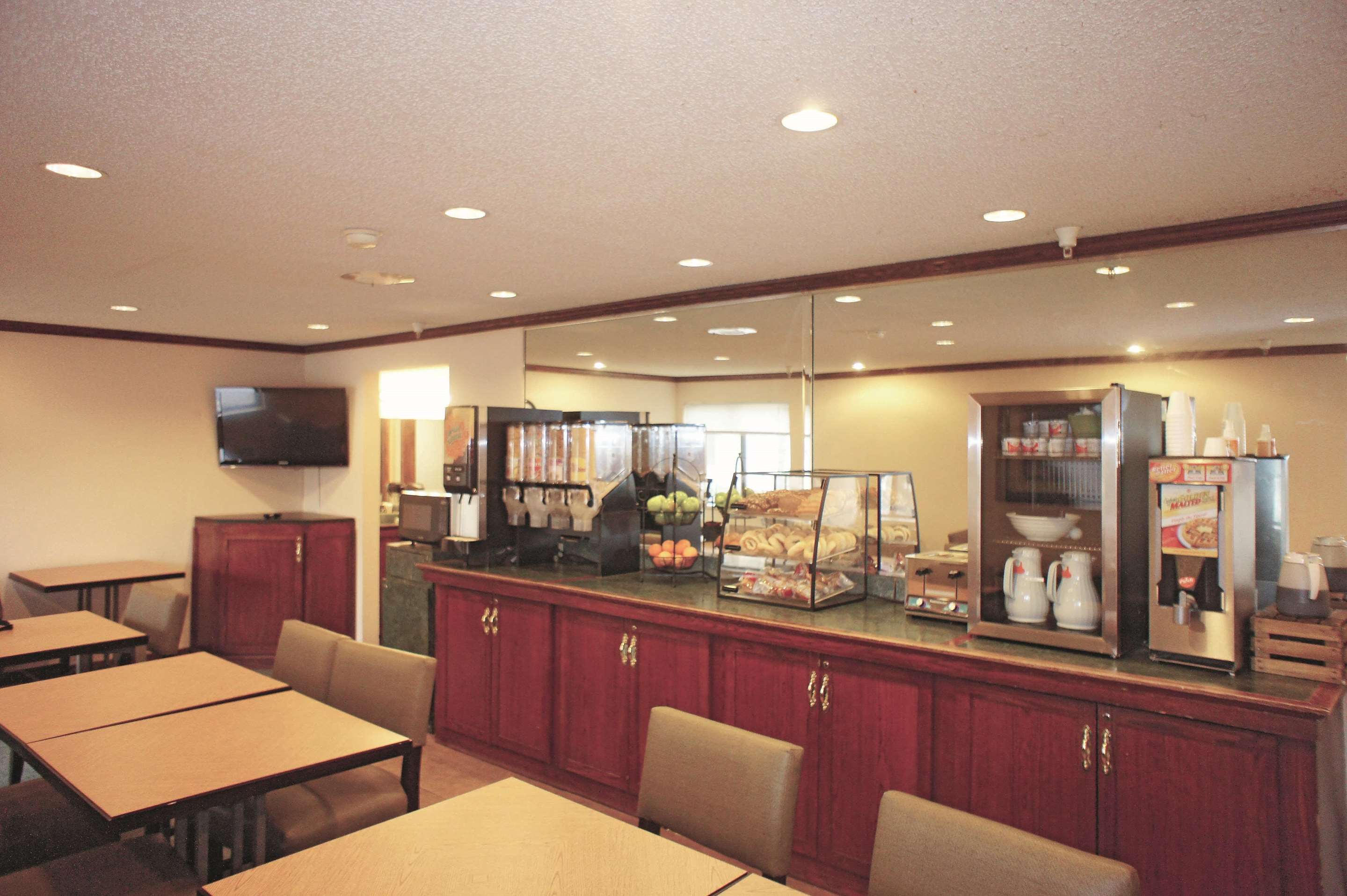 Property amenity | La Quinta Inn by Wyndham Omaha Southwest