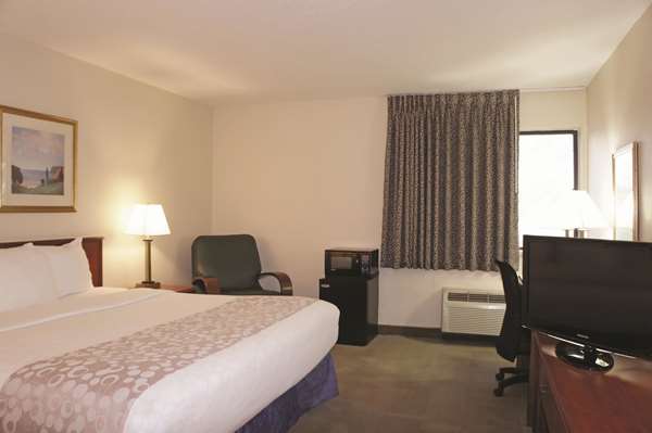  - La Quinta Inn Southwest Omaha - I-80, Exit 445