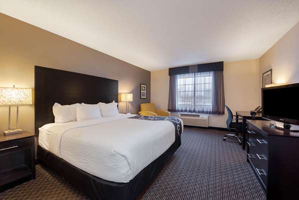 Suite - La Quinta Inn & Suites Macedonia - I-271, Exit 18