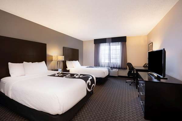 Suite - La Quinta Inn & Suites Macedonia - I-271, Exit 18