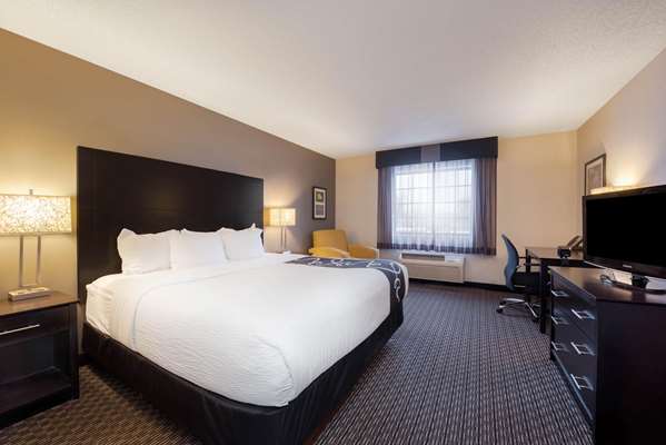 Suite - La Quinta Inn & Suites Macedonia - I-271, Exit 18