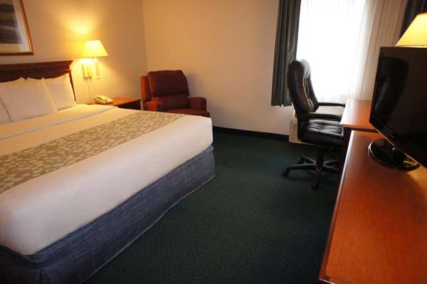 Suite - La Quinta Inn Independence