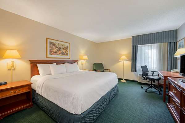  - La Quinta Inn Independence