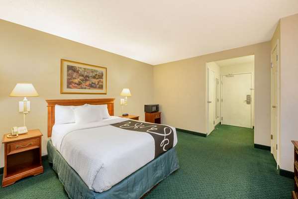  - La Quinta Inn Independence