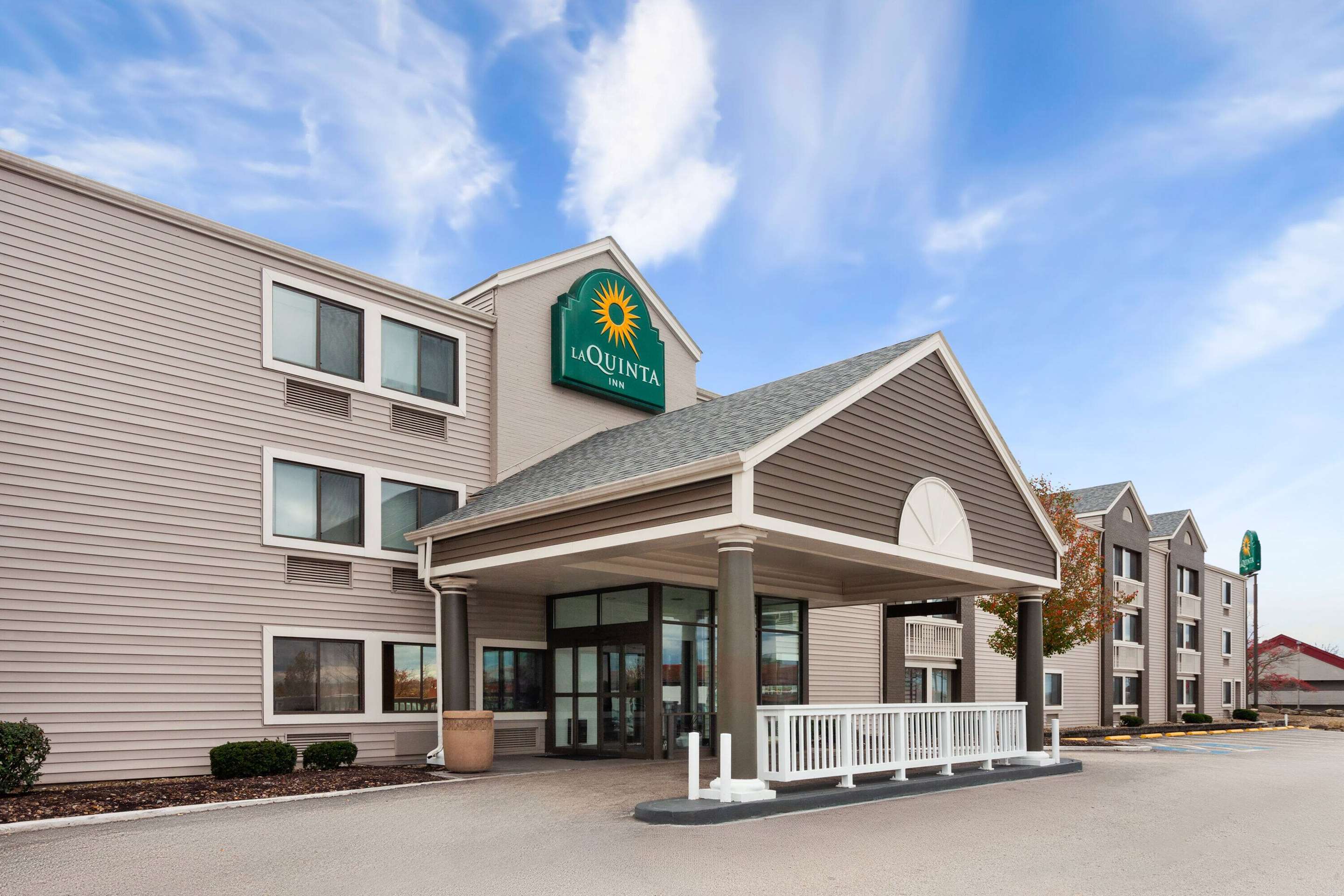 Exterior | La Quinta Inn by Wyndham Cleveland Independence
