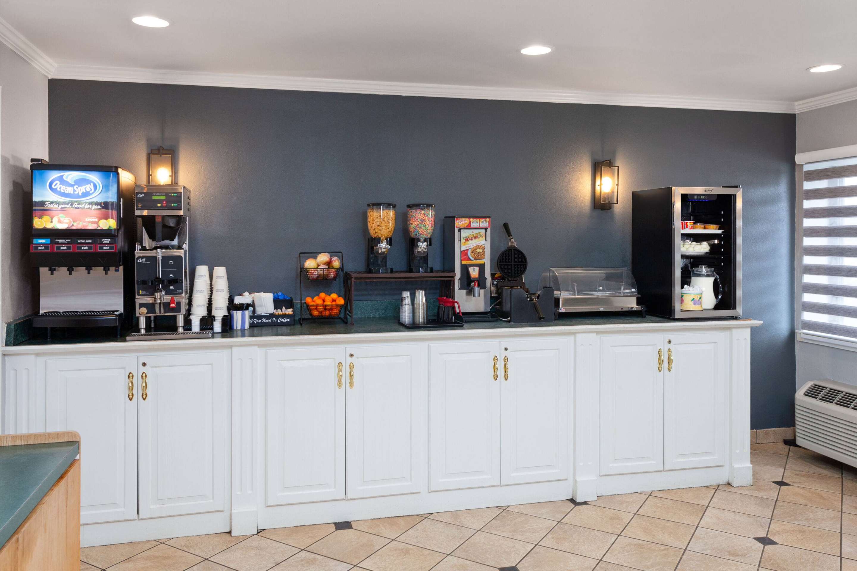 Property amenity | La Quinta Inn by Wyndham Cleveland Independence