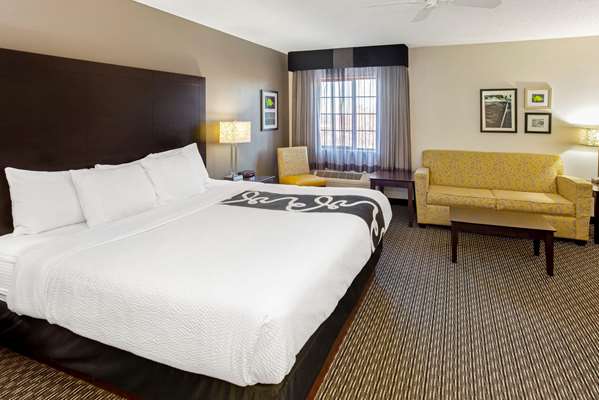 Suite - La Quinta Inn & Suites Delafield