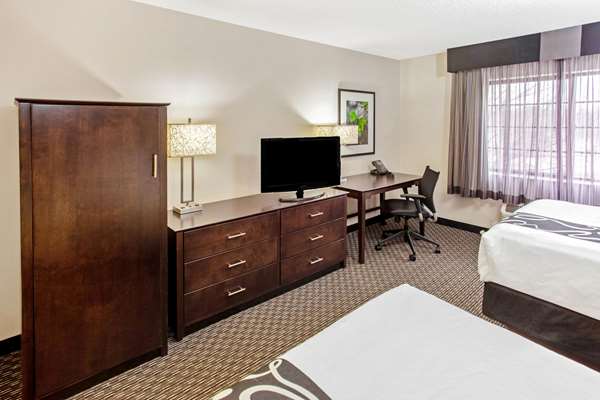  - La Quinta Inn & Suites Delafield