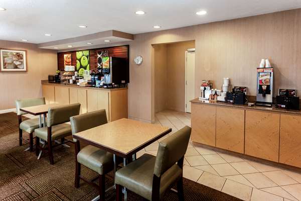  - La Quinta Inn Sheboygan