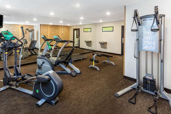 Fitness/ Exercise Room - La Quinta Inn Sheboygan