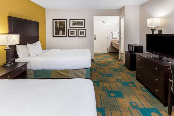  - La Quinta Inn Sheboygan