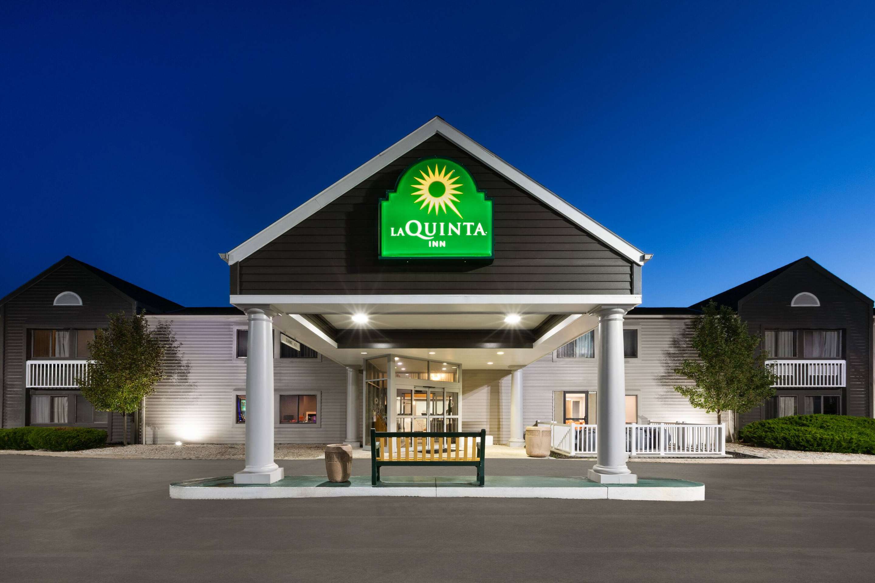Exterior | La Quinta Inn by Wyndham Sheboygan