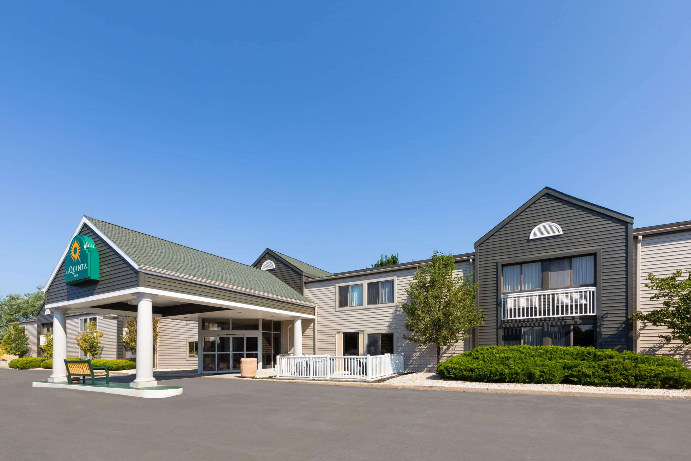 Exterior | La Quinta Inn by Wyndham Sheboygan