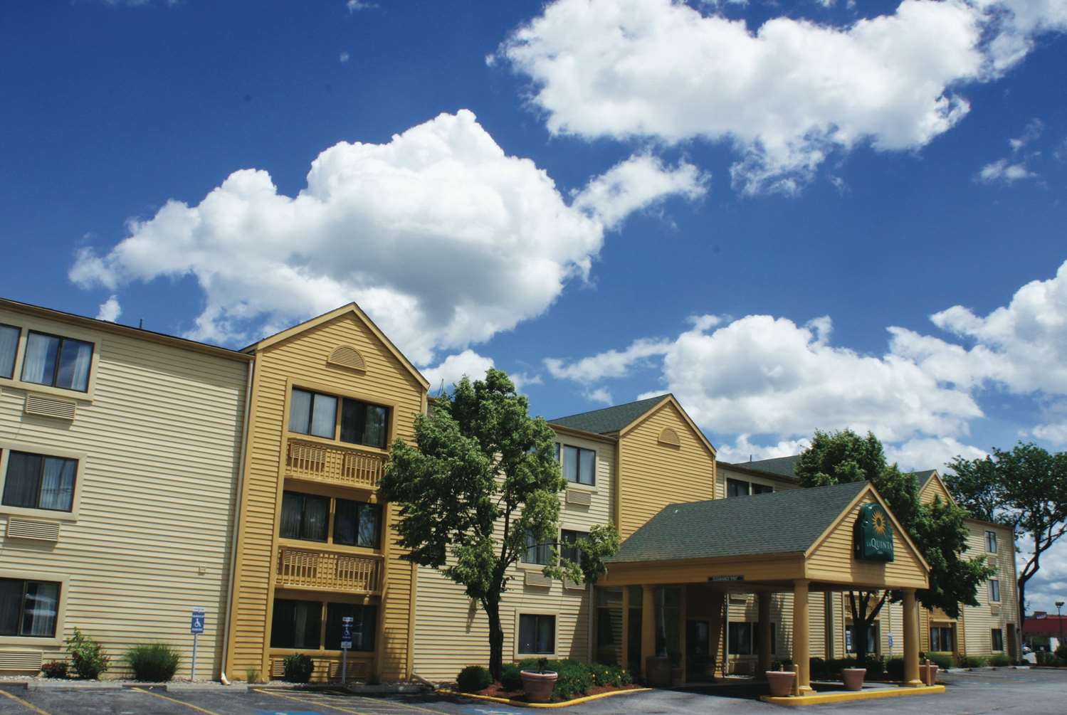 La Quinta Inn North Kansas City I29 & I35, Exit 6, MO See Discounts