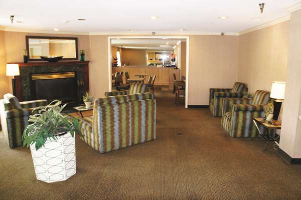  - La Quinta Inn North Kansas City - I-29 & I-35, Exit 6