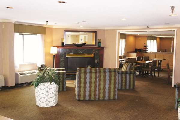  - La Quinta Inn North Kansas City - I-29 & I-35, Exit 6