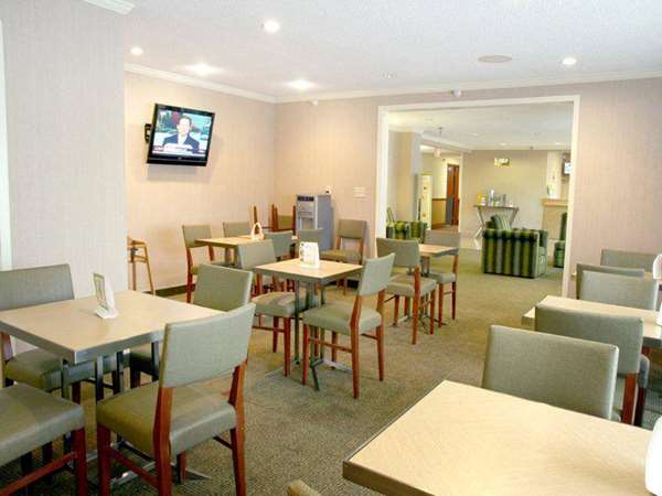  - La Quinta Inn North Kansas City - I-29 & I-35, Exit 6