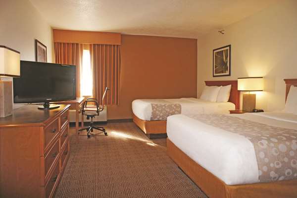  - La Quinta Inn North Kansas City - I-29 & I-35, Exit 6