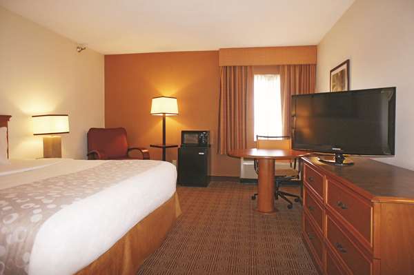  - La Quinta Inn North Kansas City - I-29 & I-35, Exit 6