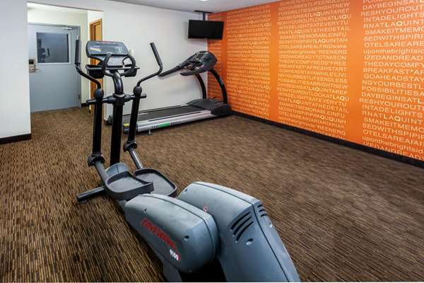 Fitness/ Exercise Room - La Quinta Inn Birmingham