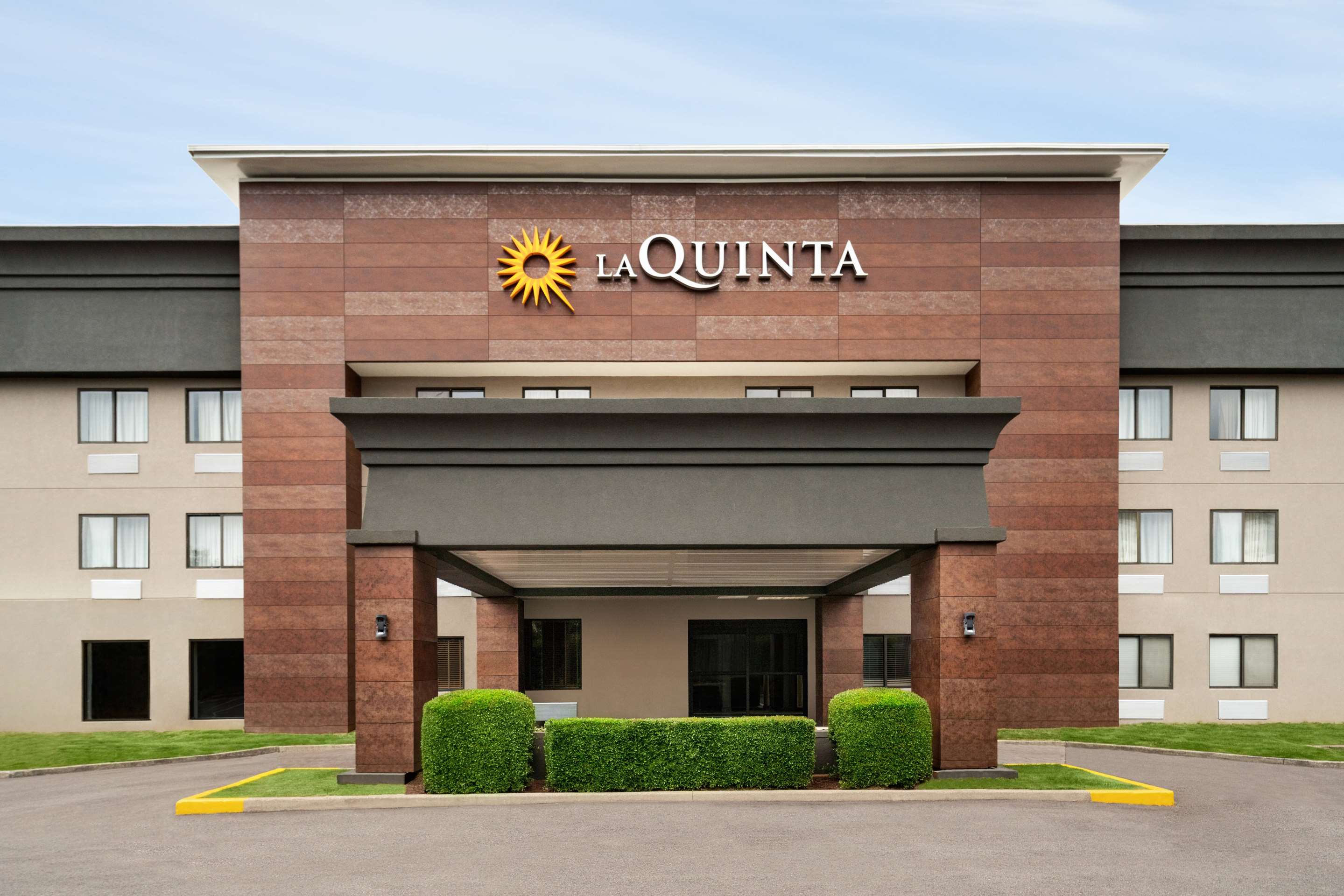 Exterior | La Quinta Inn by Wyndham Birmingham - Inverness