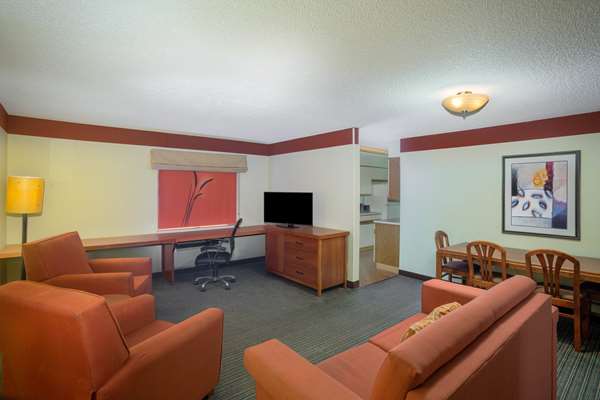 Suite - La Quinta Inn & Suites Springdale - I-49, Exit 72