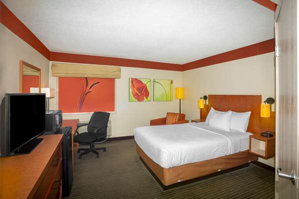  - La Quinta Inn & Suites Springdale - I-49, Exit 72