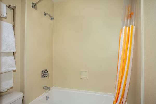  - La Quinta Inn & Suites Springdale - I-49, Exit 72