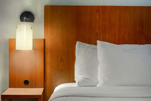  - La Quinta Inn & Suites Springdale - I-49, Exit 72