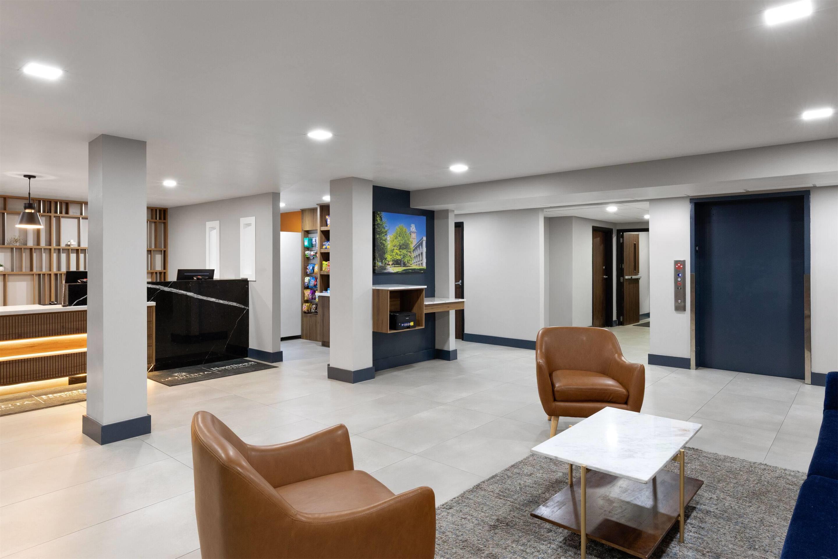 Lobby | La Quinta Inn & Suites by Wyndham Springdale