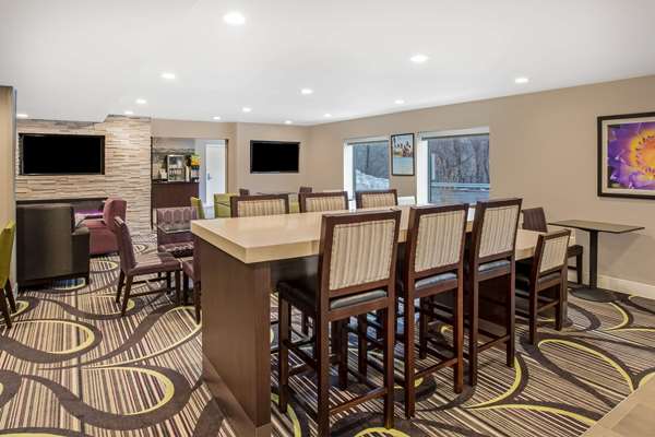  - La Quinta Inn Bradley Airport Windsor Locks